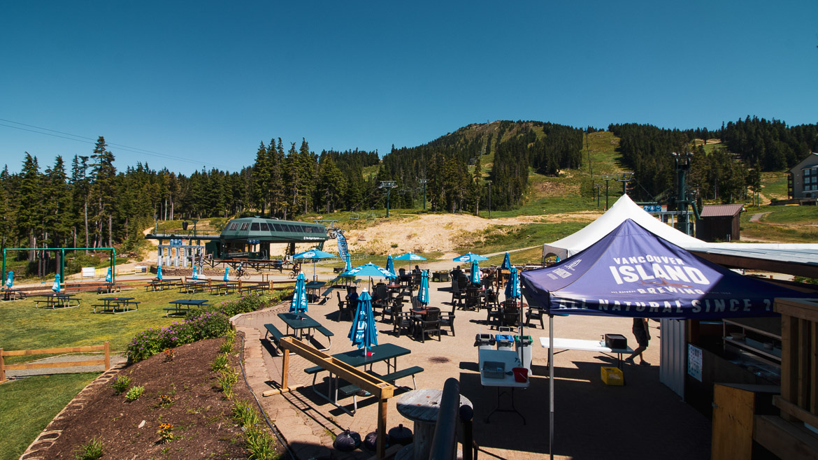 Summer Courtyard BBQ at Mount Washington Alpine Resort