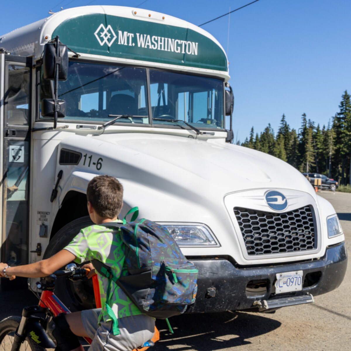 Mount Washington shuttle bus with campers