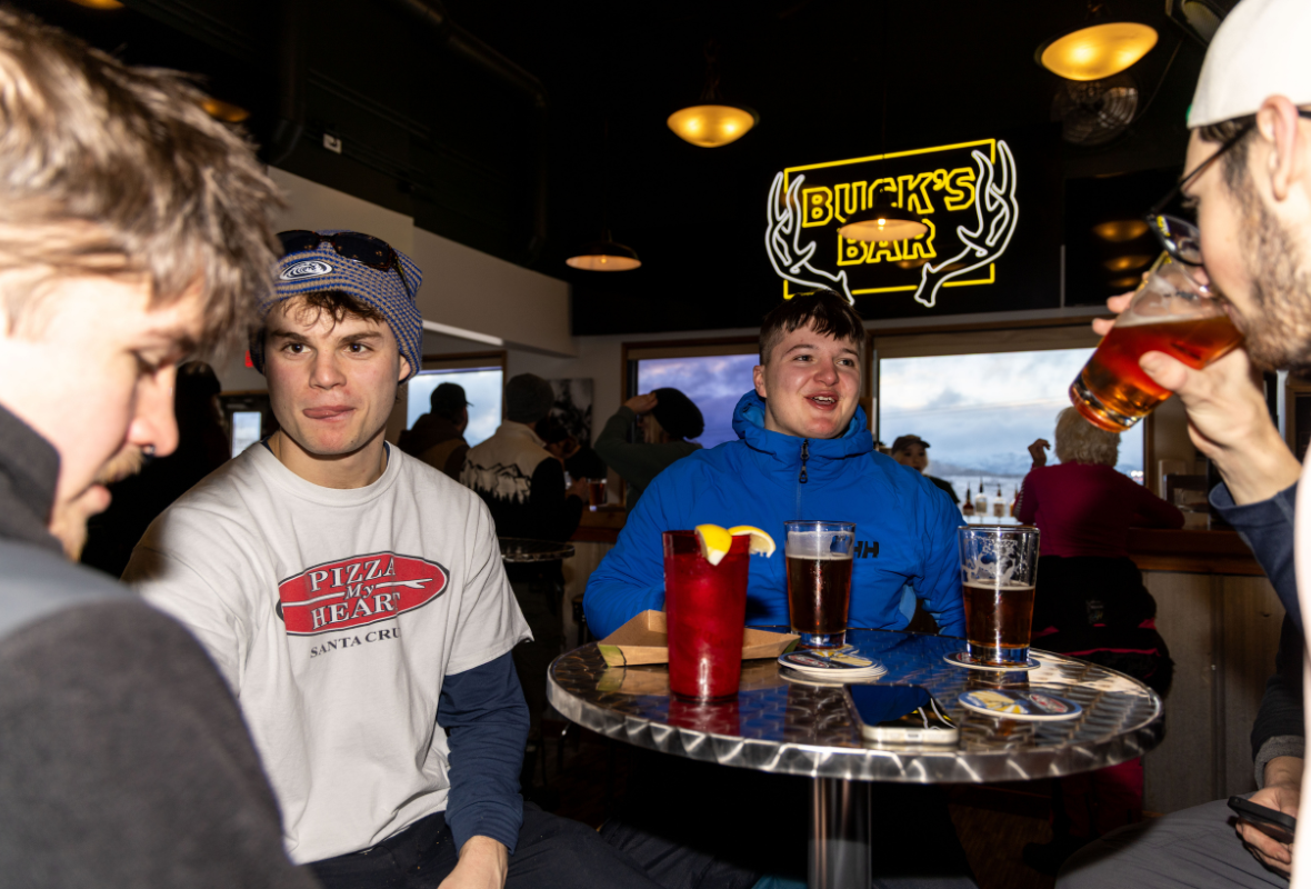 Buck’s Bar