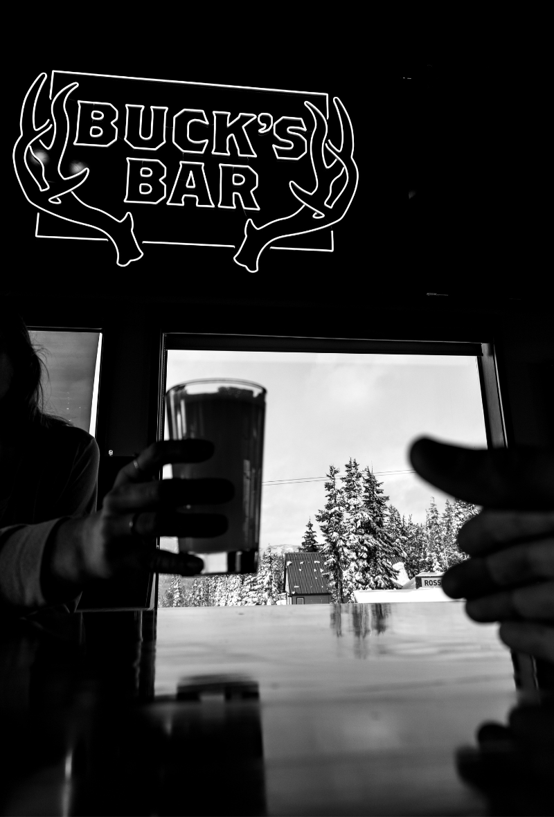 Buck’s Bar