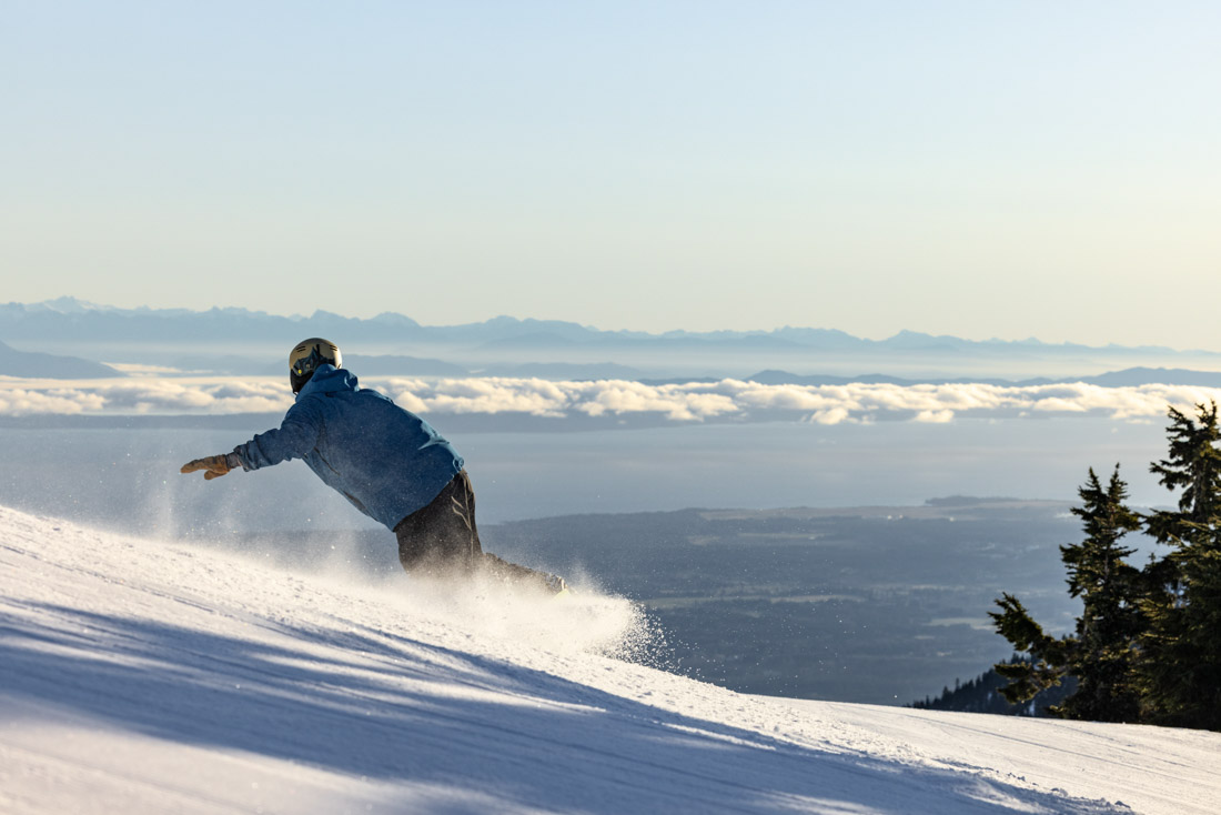Spring skiing at Mount Washington